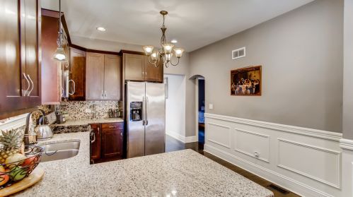 6046 Menard Ave, Chicago IL  60646-3919 exterior