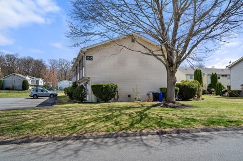 945 Riverside Dr, Methuen MA  01844-6740 exterior