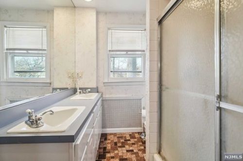 137 Haworth Dr, Haworth NJ 07641-1540 exterior