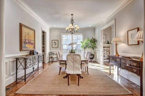 2181 Brookview Dr, Atlanta GA 30339-4606 exterior