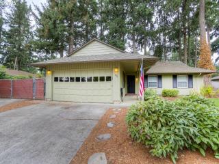 1015 179th Ave, Portland, OR 97233-5016