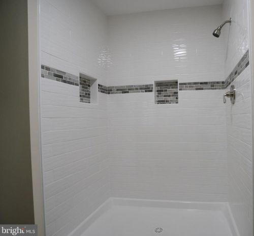 4503 Hazeltine Ct, Alexandria VA 22312-3206 exterior