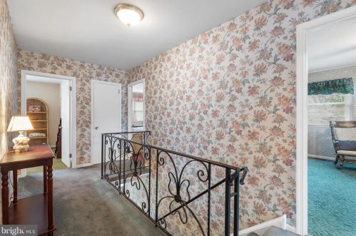 441 Moreland Rd, Huntingdon Valley PA 19006-7803 exterior