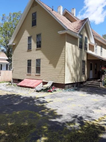 18 Spruce St, Concord NH  03301-3546 exterior