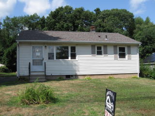 51 Jepson Ln, Meriden, CT 06451-5040