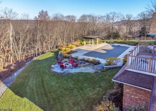 752 Ridge Road Ter, Kinnelon NJ  07405-2132 exterior