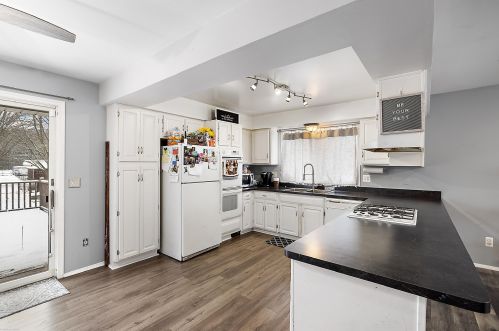 48229 Mallard Dr, New Baltimore MI 48047-2286 exterior