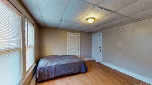 546 Church St, New Britain CT 06051-2312 exterior