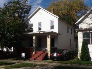 617 Broadway St, Joliet, IL 60435-6316