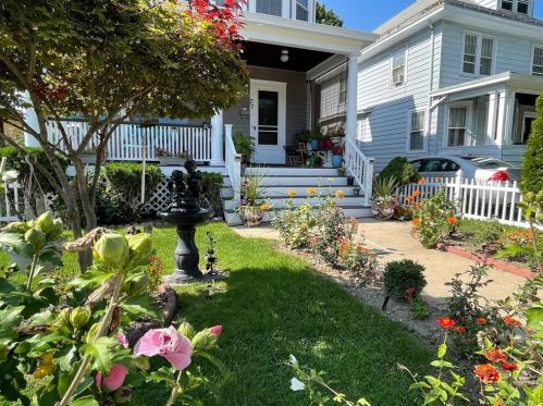 37 Grand Ave, Poughkeepsie NY 12603-4403 exterior