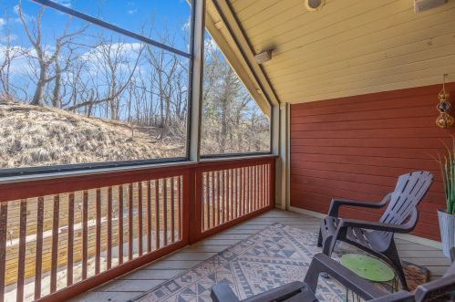 665 Shelby St, Gary IN 46403-2254 exterior