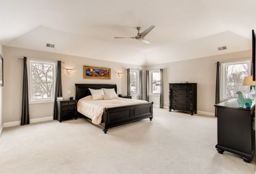 252 Grantley Ave, Elmhurst IL 60126-2237 exterior