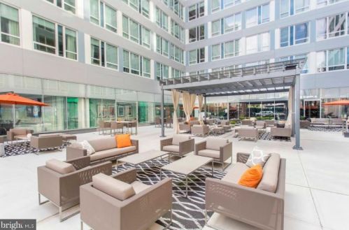 1900-24 Arch St, Philadelphia PA  19103-1404 exterior