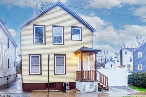 1775 Newton St, Rahway, NJ 07065-4213