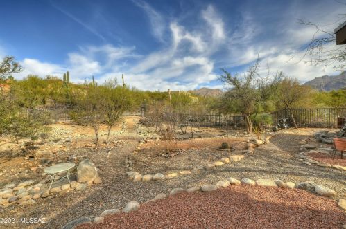 6541 Camino Katrina, Tucson AZ 85718-2023 exterior