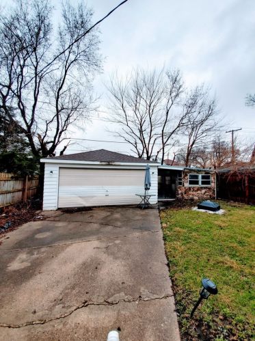 2106 9 Ave, Broadview IL 60153-1523 exterior