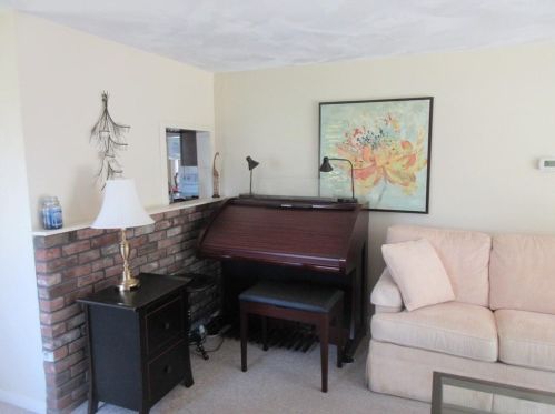 1090 Plainfield St, Providence RI 02909-4630 exterior