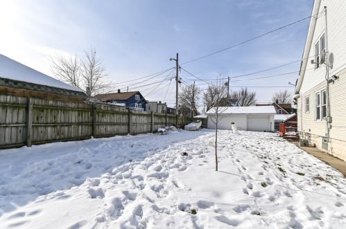 1813 59, Milwaukee WI 53214-5129 exterior