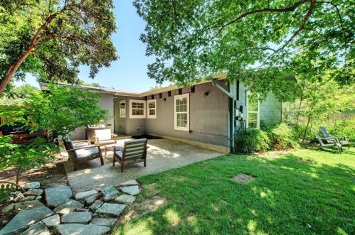 1229 Corona Dr, Austin TX 78723-2511 exterior