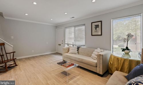 1737 Westwind Way, Mc Lean VA  22102-1612 exterior