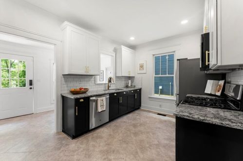 772 Holmes St, Atlanta GA 30318-7621 exterior