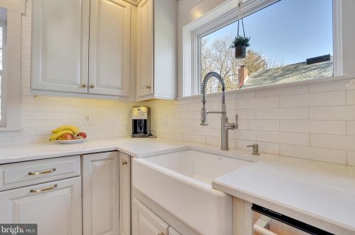 104 Morgan Ave, Riverton NJ 08077-1106 exterior