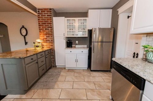 8511 Richard Ave, Saint Louis MO 63132-2806 exterior