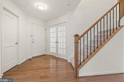 1 Stine Ct, Middletown MD 21769-7878 exterior