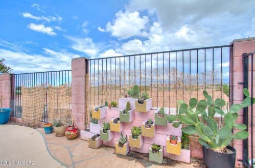 10201 Lucille Dr, Tucson AZ  85730-6132 exterior