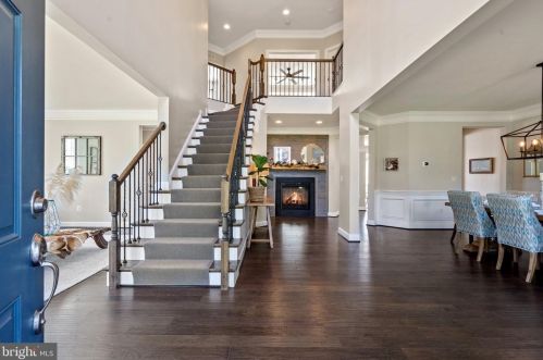 23073 Creighton Farms Dr, Leesburg VA 20175-6491 exterior