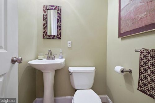 1023 19 St, Philadelphia PA 19146-2938 exterior