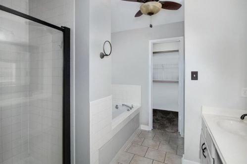 8203 Cross Country Dr, Humble TX 77346-6115 exterior