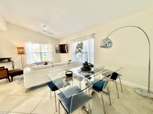 771 94 Ave, Naples FL 34108-2448 exterior