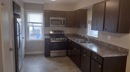 3115 85th St, Chicago, IL 60652-3428