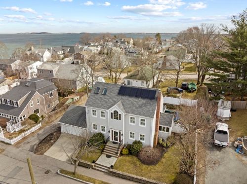 35 Monmouth St, Quincy, MA 02171-1020