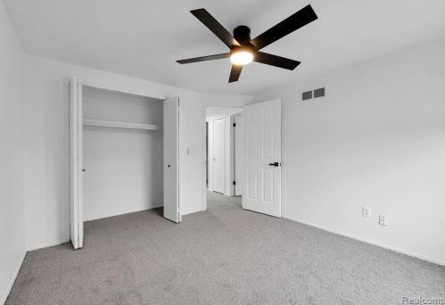 1868 Christy Ct, Rochester MI 48309-3327 exterior