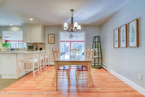 17 Carriage Dr, Middletown NJ 07748-3504 exterior