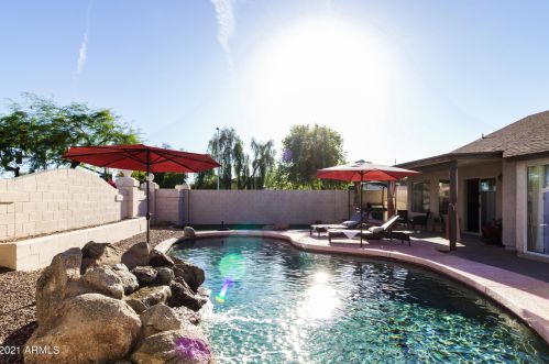 711 Los Arboles Ct, Chandler AZ 85225-0948 exterior