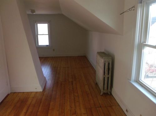 64 Crescent St, Providence RI  02907-3237 exterior