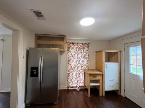 2403 10th St, Austin TX  78702-3505 exterior