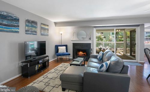 4514 28th Rd, Arlington, VA 22206-4062