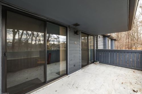 2957 Oaktop Cir, Greensboro NC 27410-8409 exterior