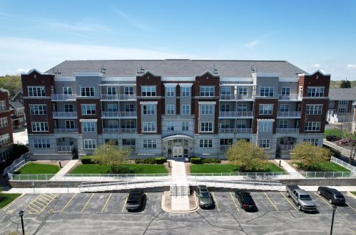 3862 Lake Dr, Milwaukee WI 53211-2446 exterior