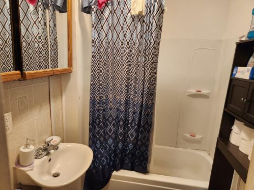 1956 Wood St, Meskegon MI 49442-5716 exterior