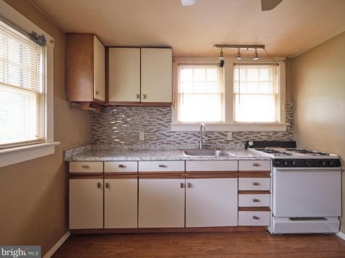 124 Lewis Ave, Trenton, NJ 08629-1144