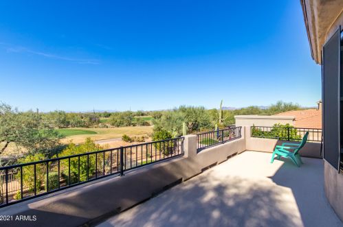 23002 52nd St, Phoenix AZ 85018-4402 exterior