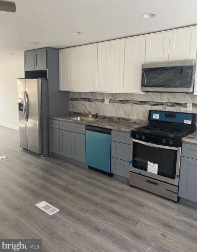 511 Godfrey Ave, Philadelphia PA 19126-3833 exterior