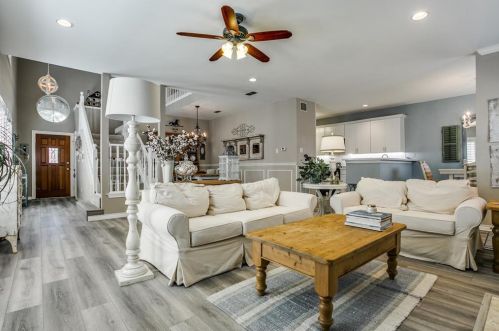 4327 Capistrano Dr, Dallas, TX 75287-4008