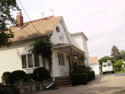 13 Gardner St, Newton, MA 02458-1504