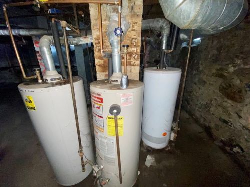 112 West St, Worcester MA 01609-2338 exterior